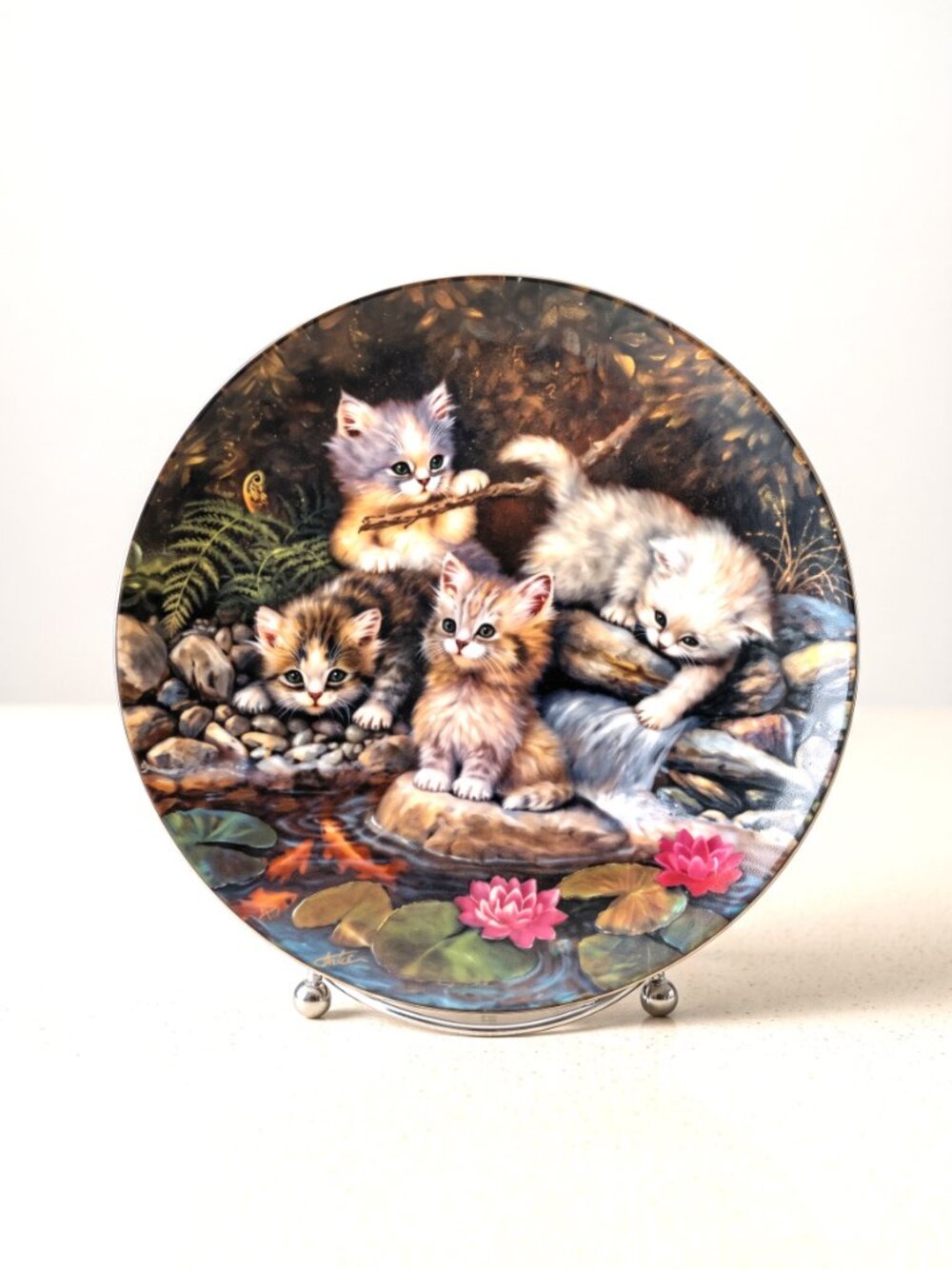VTG 1996 Bradex Kahla Am Seerosenteich Kitten Plate Jürgen Scholz Germany